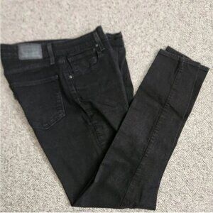 Levi's 721 High Rise Skinny size 31